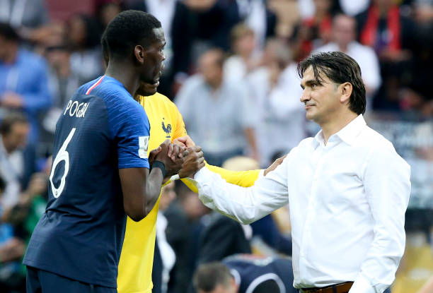 让卡塔尔队 让卡塔尔队